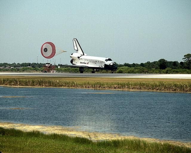 NASA image: KSC-98pc746
