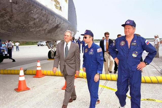 NASA image: KSC-98pc750
