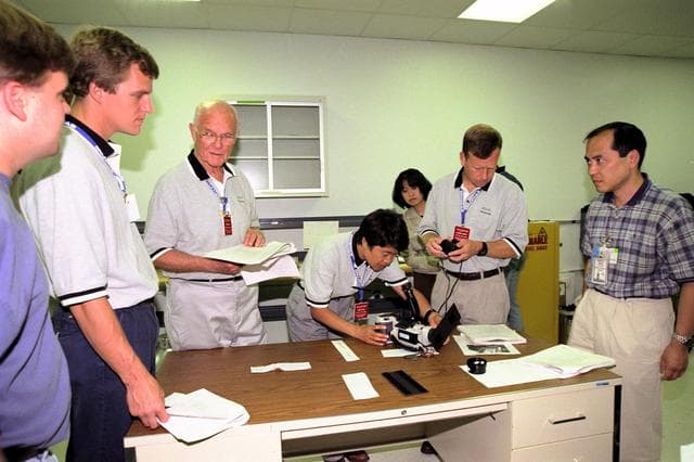 NASA image: KSC-98pc832