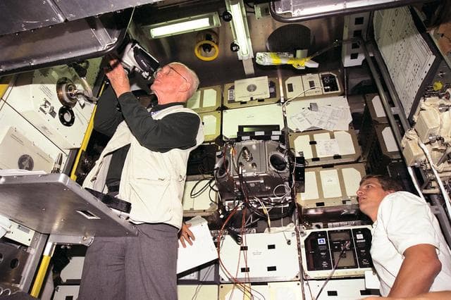 NASA image: KSC-98pc862