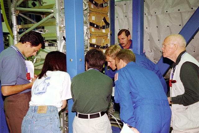 NASA image: KSC-98pc863