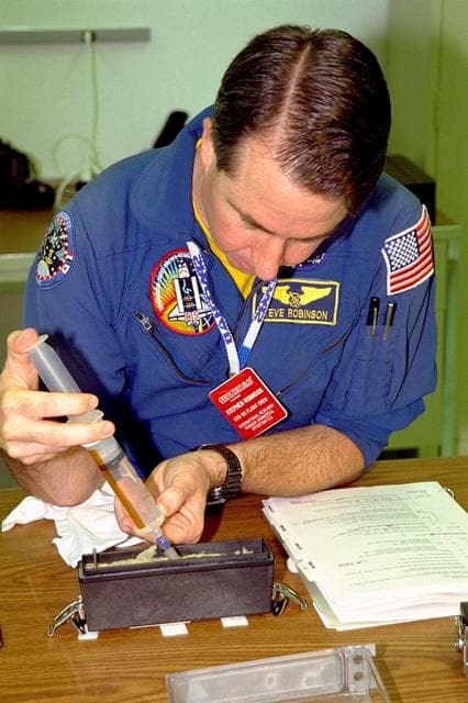 NASA image: KSC-98pc864