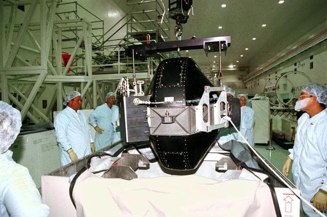 NASA image: KSC-98pc868