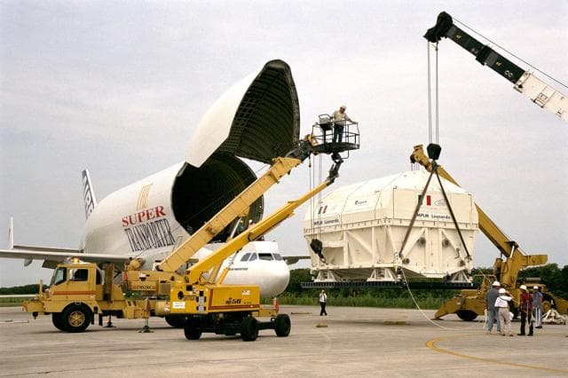 NASA image: KSC-98pc880