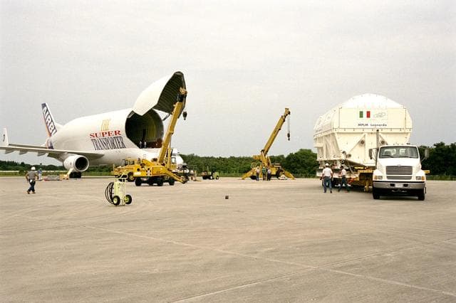 NASA image: KSC-98pc881