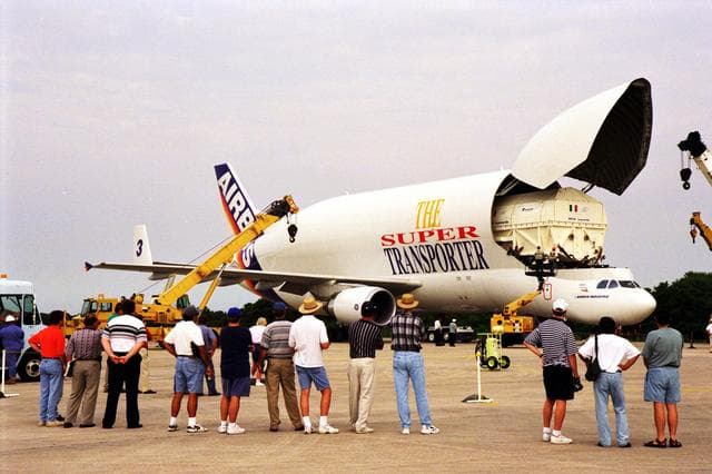 NASA image: KSC-98pc883