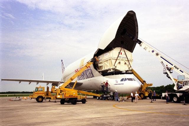 NASA image: KSC-98pc884
