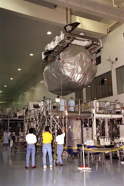 NASA image: KSC-98pc889
