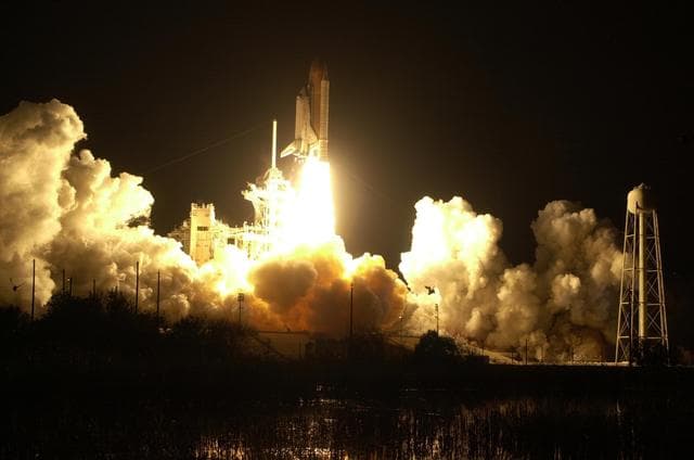 NASA image: KSC-99padig055