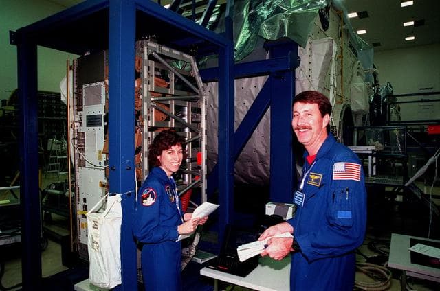NASA image: KSC-99pp0219