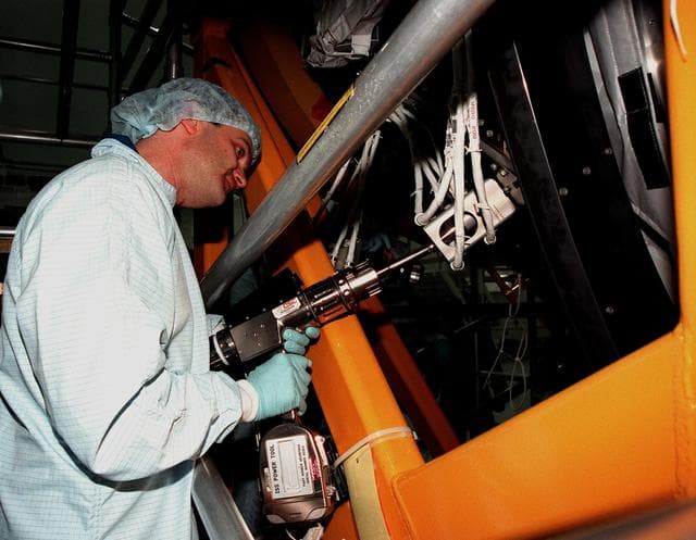 NASA image: KSC-99pp0224