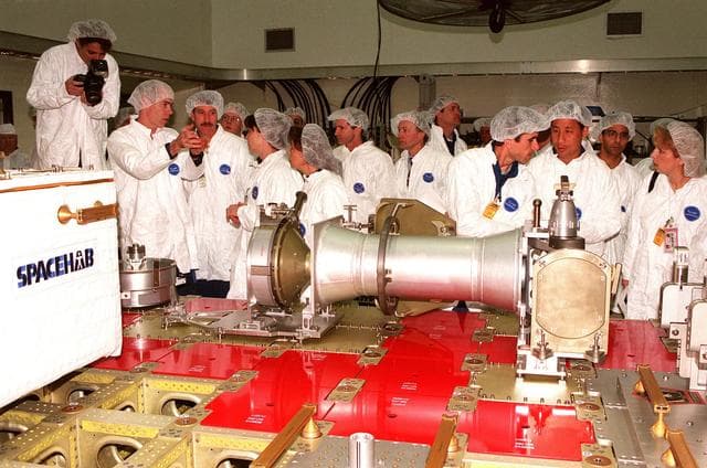 NASA image: KSC-99pp0343