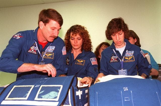NASA image: KSC-99pp0374