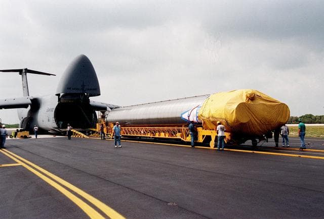 NASA image: KSC-99pp0384