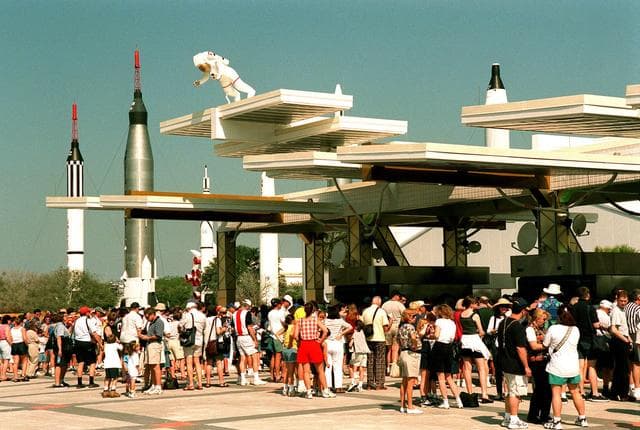 NASA image: KSC-99pp0408