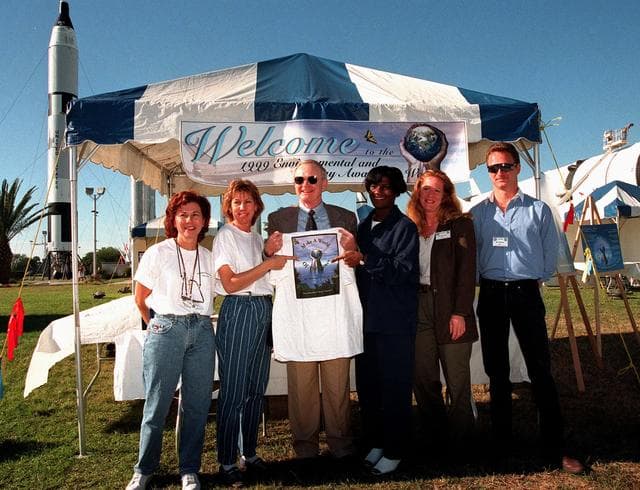 NASA image: KSC-99pp0418