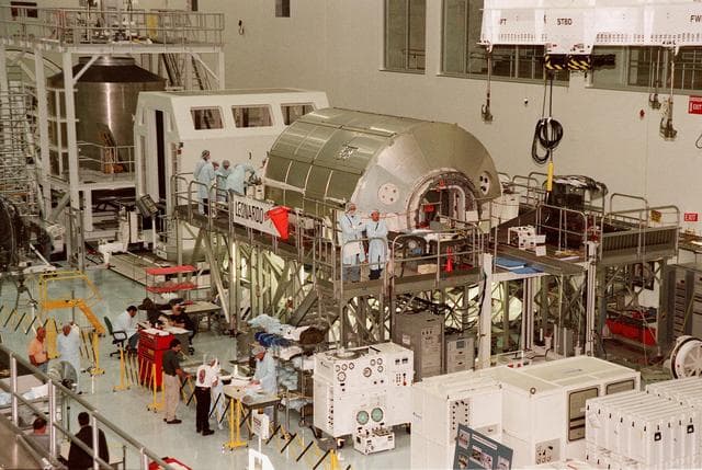 NASA image: KSC-99pp0501