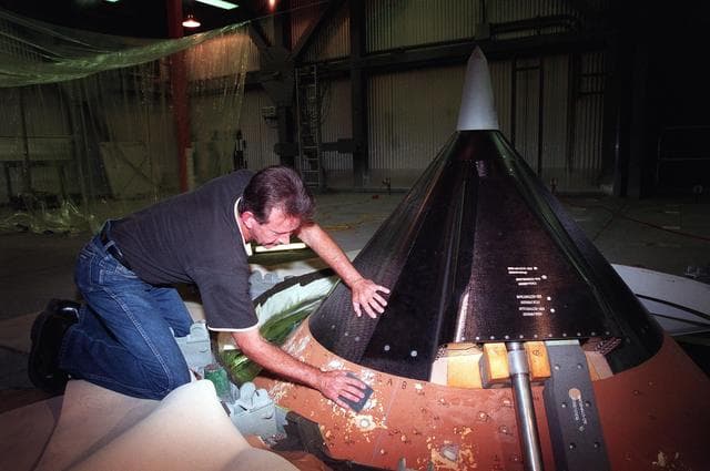 NASA image: KSC-99pp0553