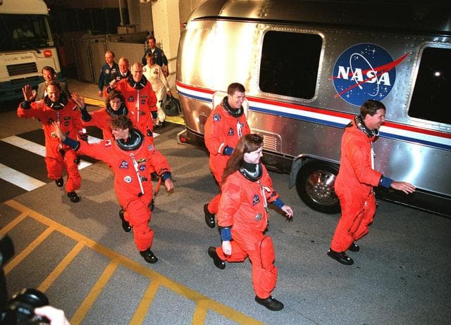 NASA image: KSC-99pp0590