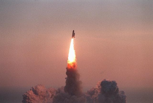 NASA image: KSC-99pp0592