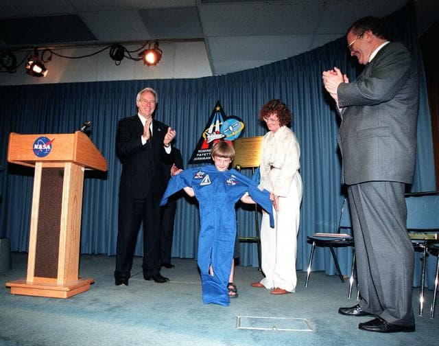 NASA image: KSC-99pp0609