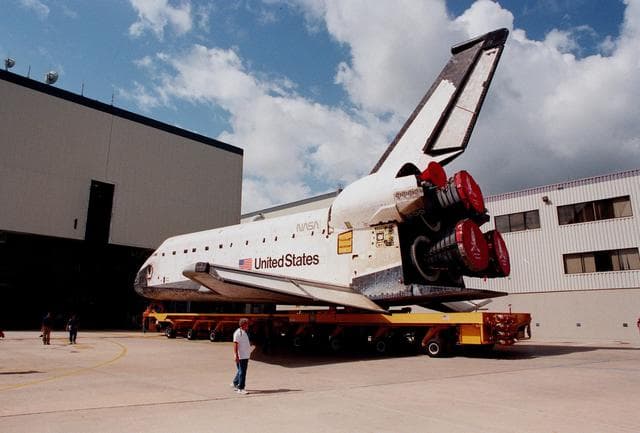 NASA image: KSC-99pp0613