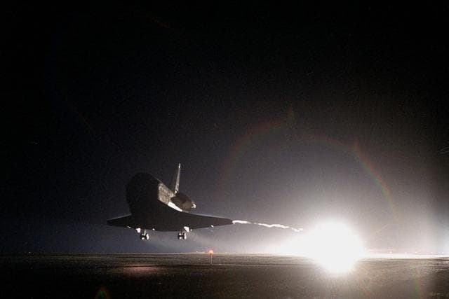 NASA image: KSC-99pp0633