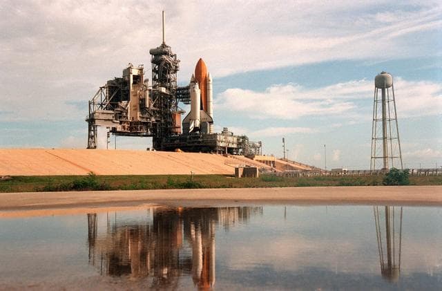 NASA image: KSC-99pp0635