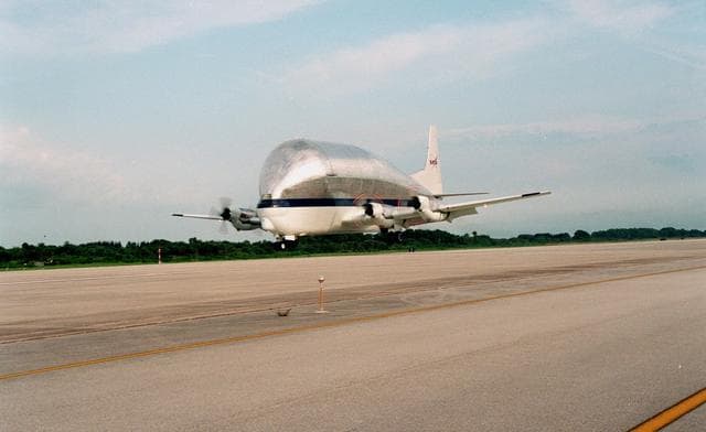 NASA image: KSC-99pp0671