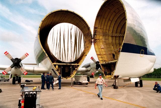 NASA image: KSC-99pp0673