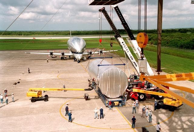 NASA image: KSC-99pp0676