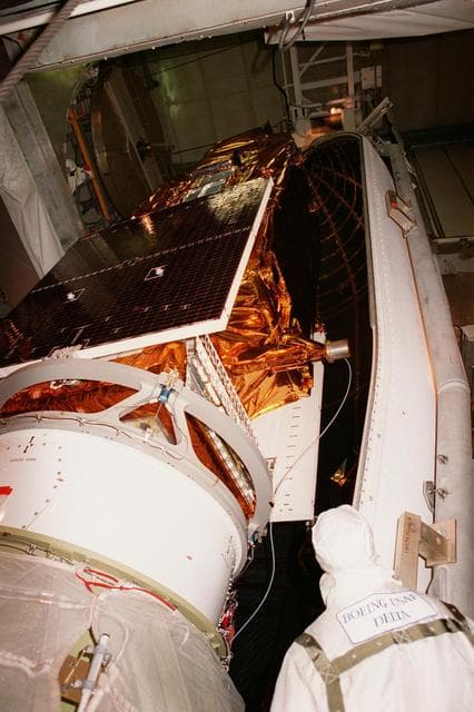 NASA image: KSC-99pp0720