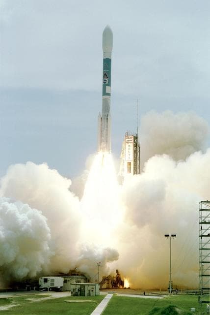 NASA image: KSC-99pp0743