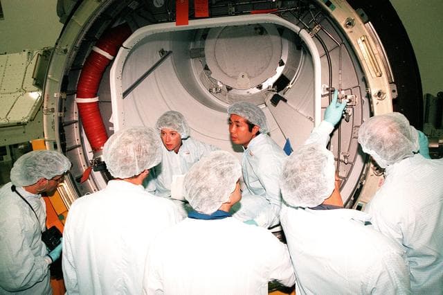 NASA image: KSC-99pp0802