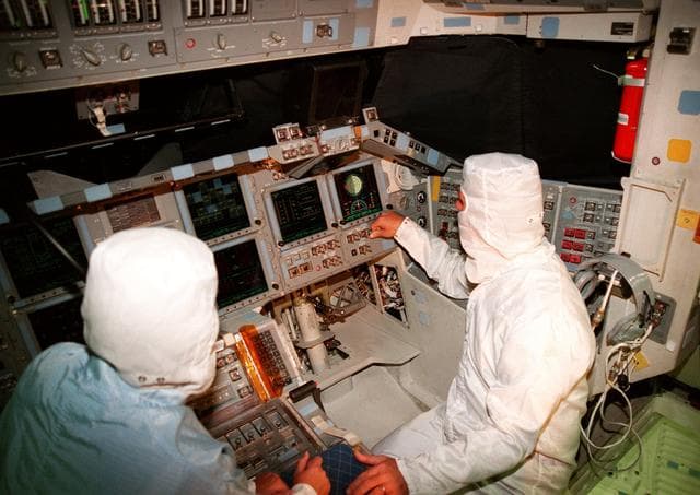 NASA image: KSC-99pp0807