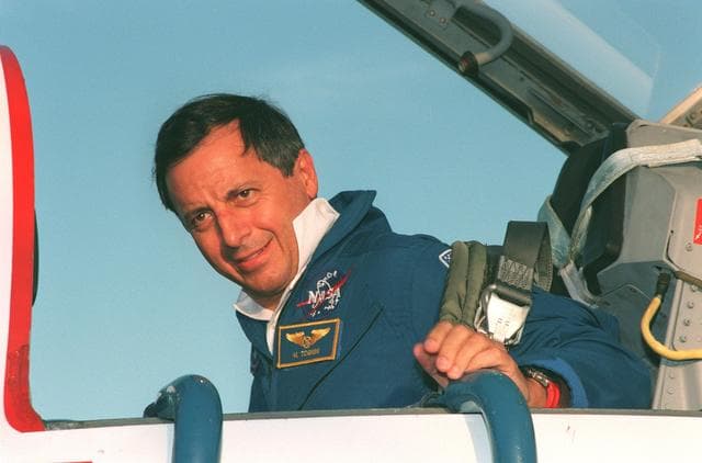 NASA image: KSC-99pp0824