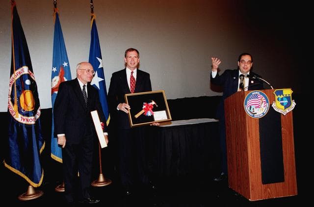 NASA image: KSC-99pp0831