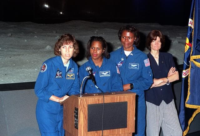 NASA image: KSC-99pp0898