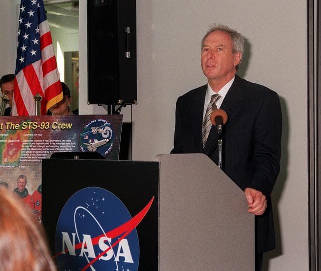 NASA image: KSC-99pp0905