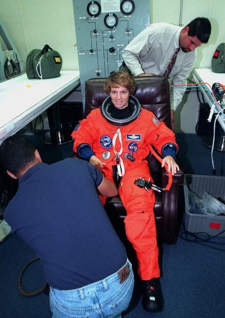 NASA image: KSC-99pp0915