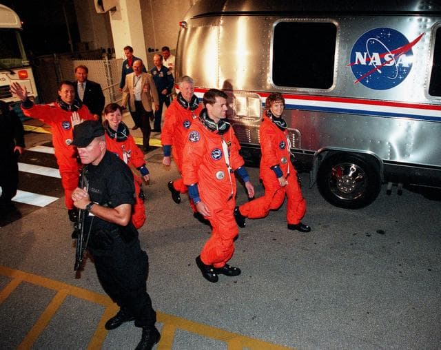 NASA image: KSC-99pp0922