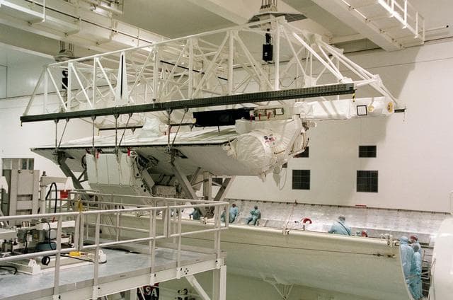 NASA image: KSC-99pp0925