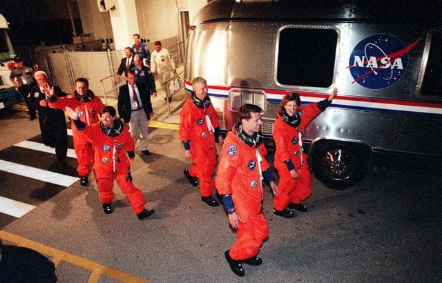 NASA image: KSC-99pp0949