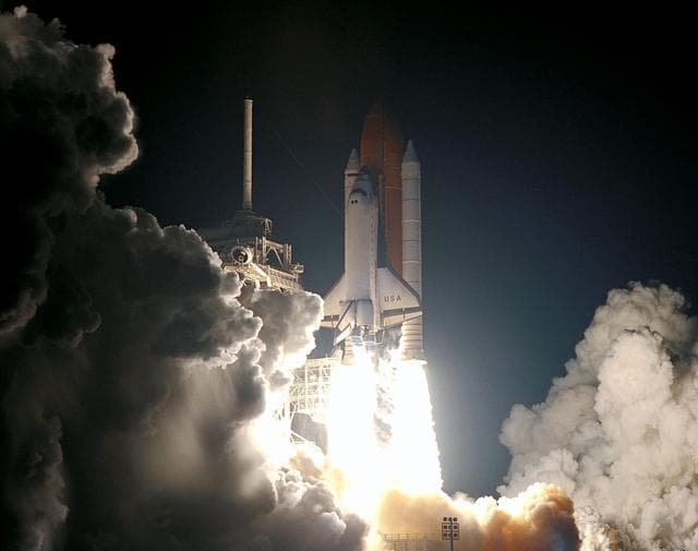 NASA image: KSC-99pp0951