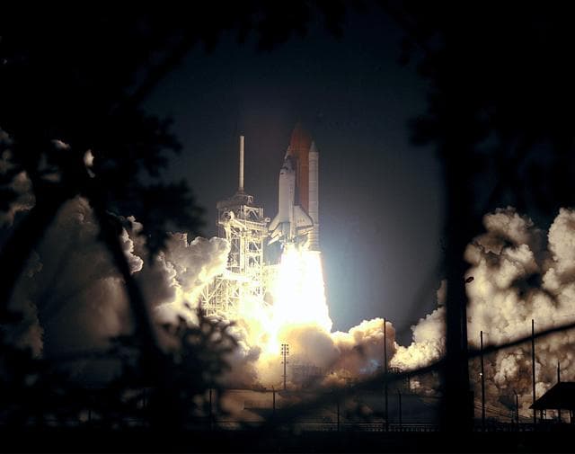 NASA image: KSC-99pp0952