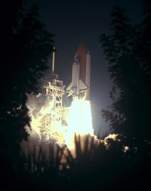 NASA image: KSC-99pp0953