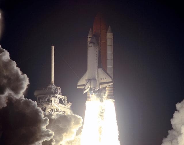 NASA image: KSC-99pp0956