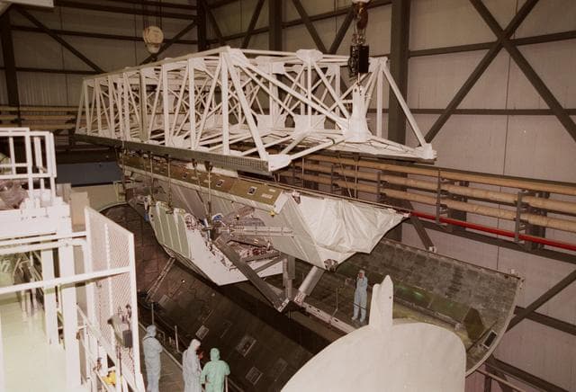 NASA image: KSC-99pp0971
