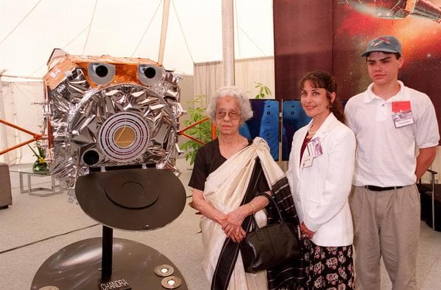 NASA image: KSC-99pp0975