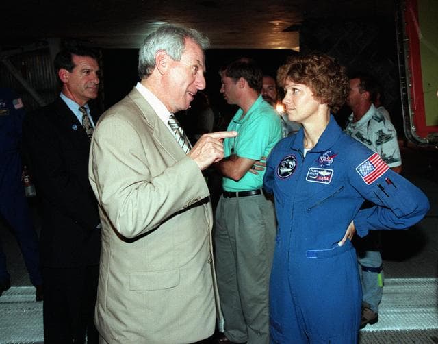 NASA image: KSC-99pp0988